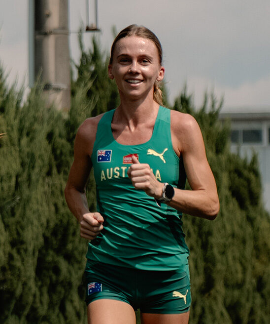 Sarah Billings representing Australia in middle-distance running